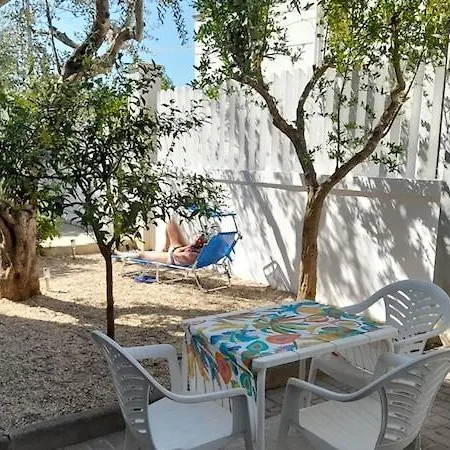 Casa Il Melograno Дом отдыха Сан-Пьетро-ин-Беванья