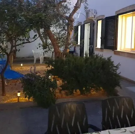 Casa Il Melograno Дом отдыха Сан-Пьетро-ин-Беванья